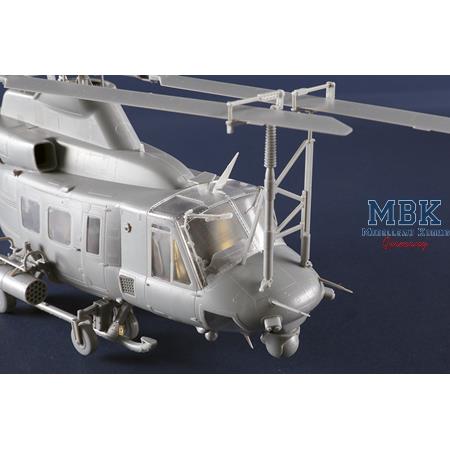 Bell UH-1Y Venom (1:35)
