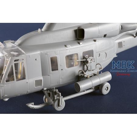 Bell UH-1Y Venom (1:35)
