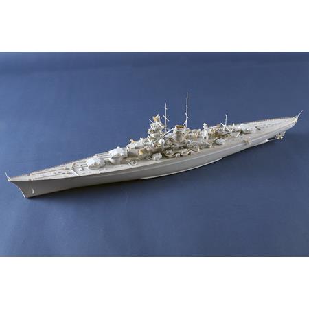 German Gneisenau Battleship (1:350)