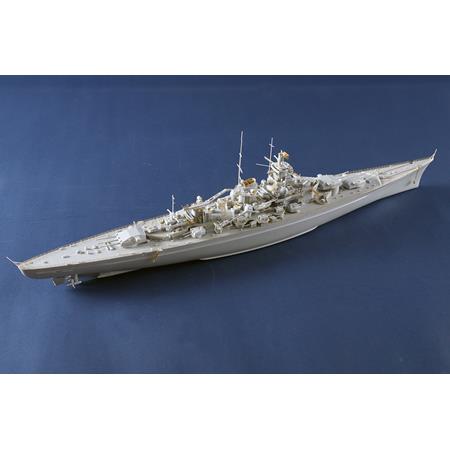 German Gneisenau Battleship (1:350)