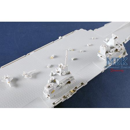 Queen Elizabeth Aircraft Carrier (1:700)