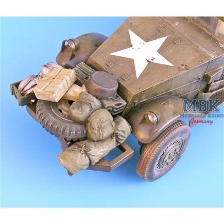 Front stowage for M2/M3 half tracks