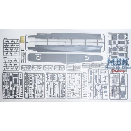 IJN Aircraft Carrier TAIHO-Deluxe Kit