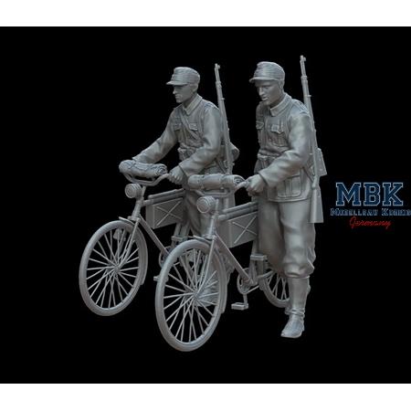 German soldiers with bicycles (1939-1941)