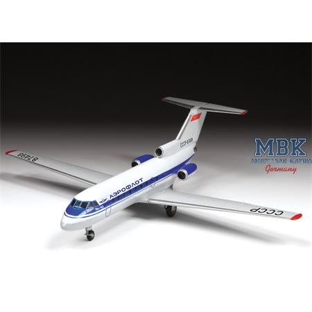 Turbojet passenger aircraft Yak-40 (1:144)