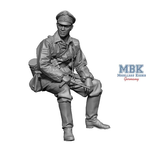 thumbnail image 2 of 1/32 Scale 54mm Unpainted Resin Figure – German WWII Officer Model Kit CK056 2 of 2